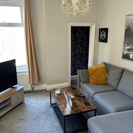 1 Bedroom Spacious Apartment Lytham St Annes Extérieur photo