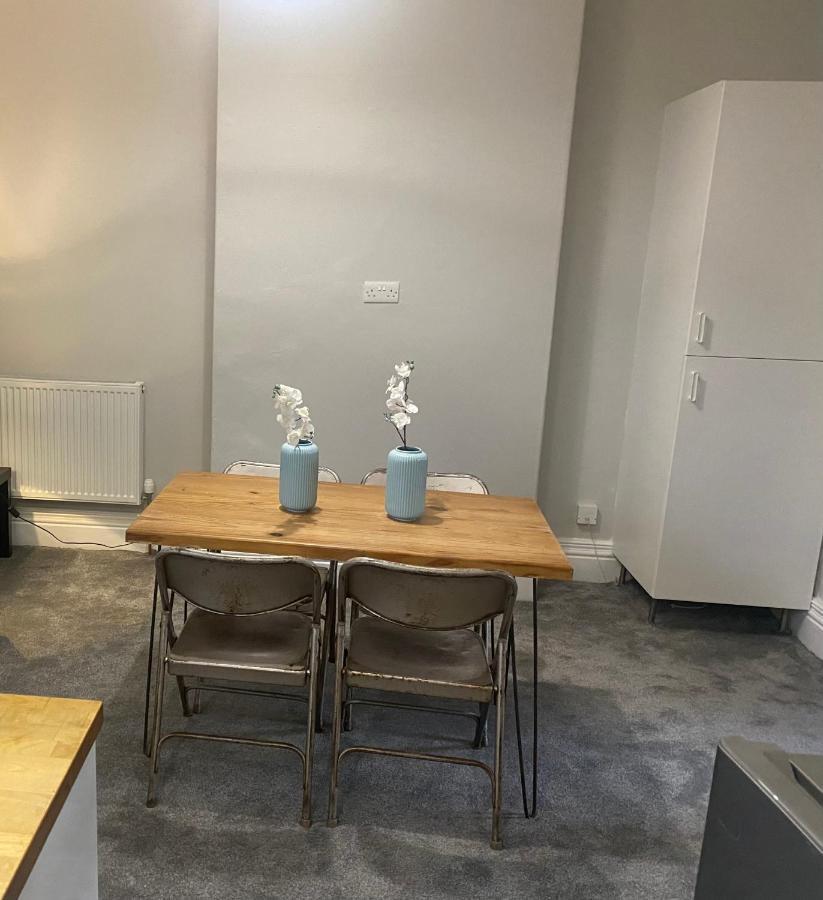 1 Bedroom Spacious Apartment Lytham St Annes Extérieur photo